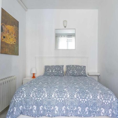 Acogedor Y Centrico Estudio Apartment Madrid Bagian luar foto