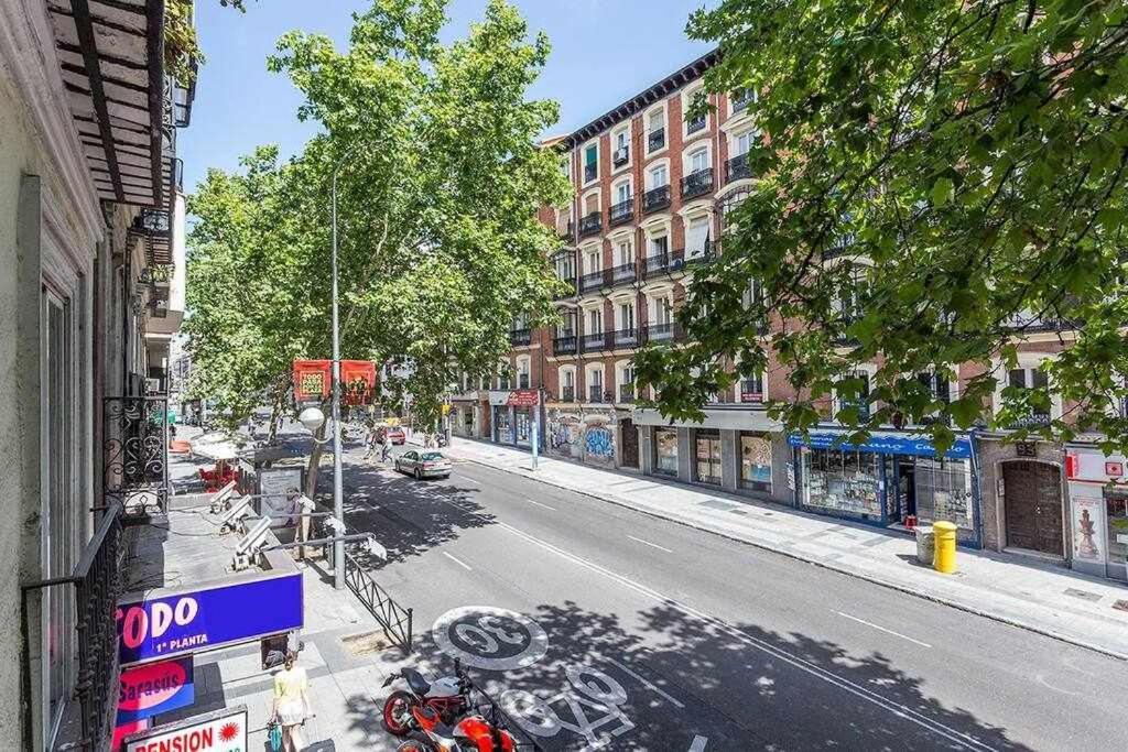 Acogedor Y Centrico Estudio Apartment Madrid Bagian luar foto