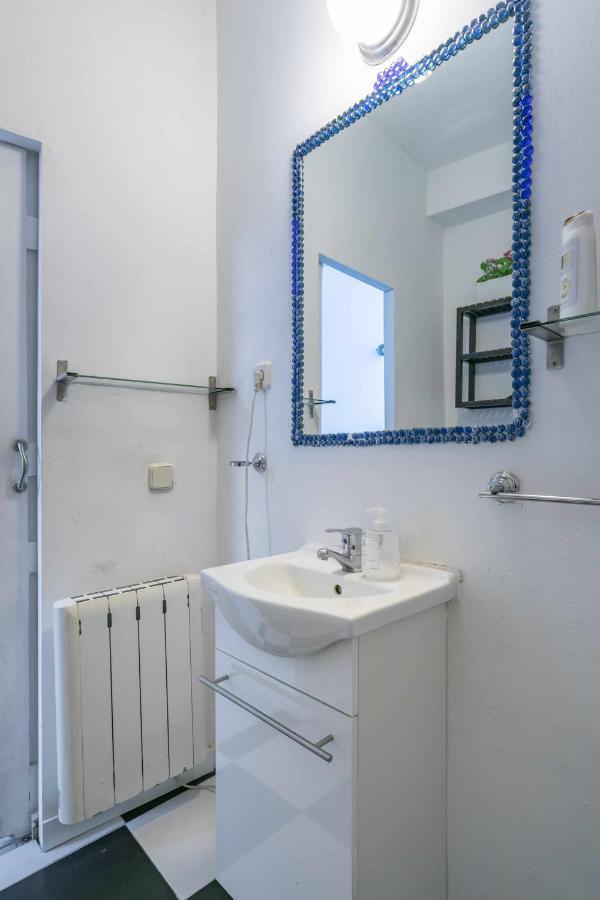 Acogedor Y Centrico Estudio Apartment Madrid Bagian luar foto